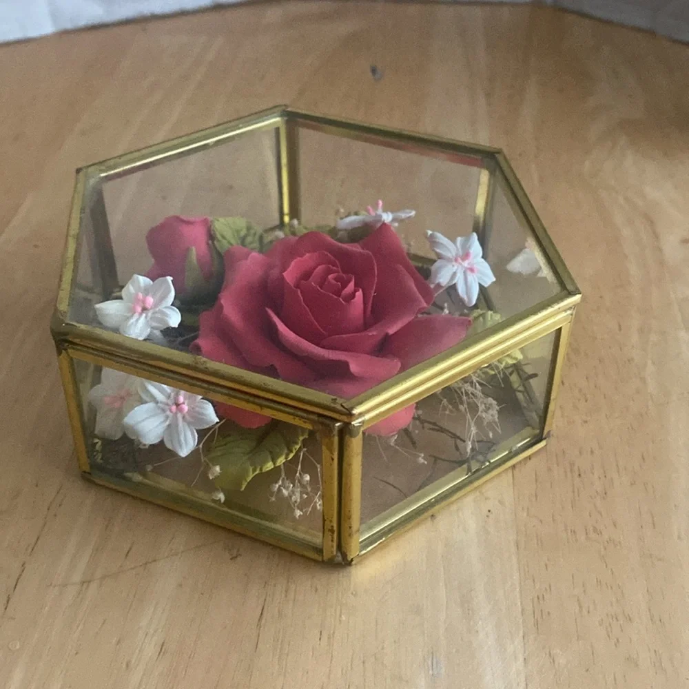 Hexagonal Glass brass trim Terrarium w ceramic red Rose & White Flowers. Vintage
